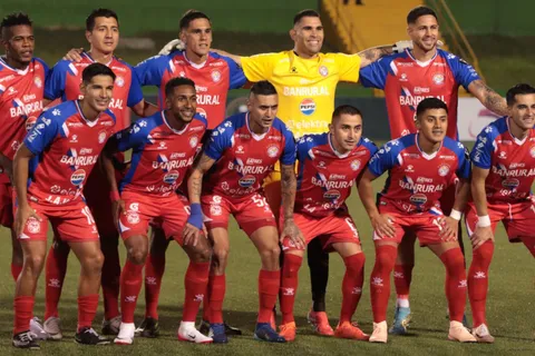 No solo es Jorge Aparicio: Xelajú se podría quedar sin otra de sus figuras en el Clausura 2026