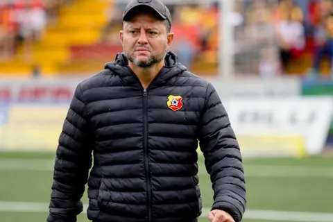 “Pasaron cosas”: Jafet Soto echó de Herediano a Alexander Vargas y ahora se supo la verdad