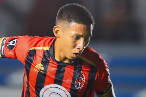 “Ya pensamos en la vuelta”: Martín Ruiz no duda en enviarle un mensaje de advertencia a Plaza Amador tras la victoria de Sporting San Miguelito