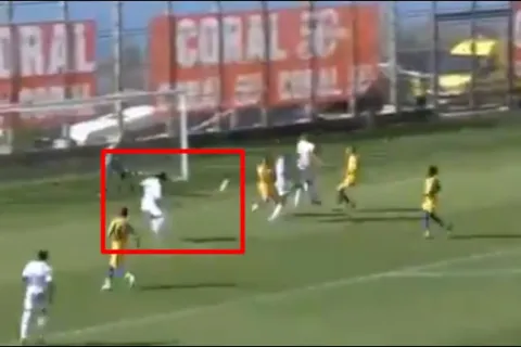 Bryan Róchez volvió a anotar en Portugal, esta vez contra el Porto B