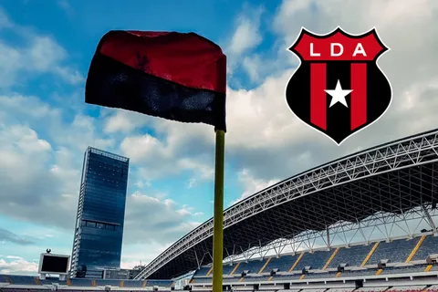 Es delantero, Guimaraes lo descartó en Alajuelense y ahora deja Europa para jugar en Sudamérica