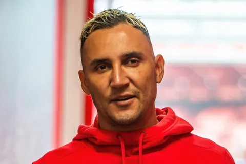 Keylor Navas se entrena con el equipo menos pensado