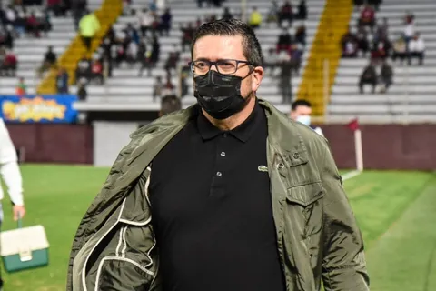 Iñaki Alonso felicitó al "Team" tras conseguir el título