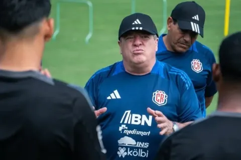 Miguel Herrera tiene un as bajo la manga. (Foto: Mundo CR)