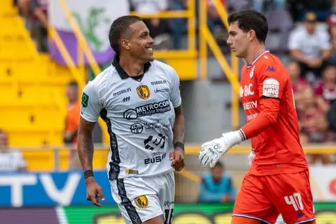 Saprissa 1-2 Liberia: Goles y resumen del batacazo que pone en jaque a Alajuelense en el Clausura 2026