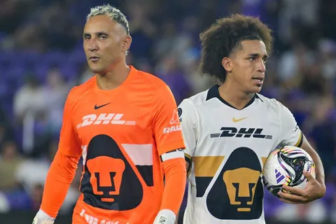 keylor navas-adalberto carrasquilla-pumas unam