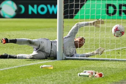 Keylor Navas y Nottingham Forest sufren una dura remontada en su visita a Brentford.