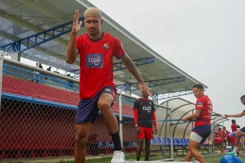 YA HAY SUSTITUTO PARA EDUARDO ANDERSON: Thomas Christiansen tiene el jugador que suplirá la baja de Anderson