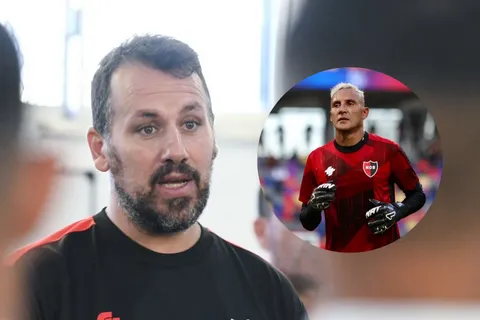 Cristian Fabbiani y Keylor Navas en Newell's