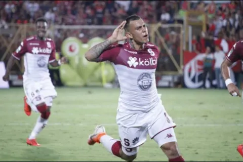 Randall Leal se va de Saprissa