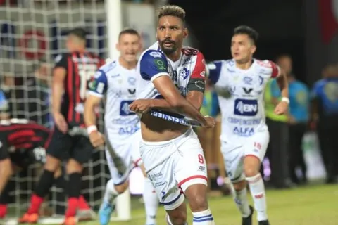 Marcel Hernández contra la prensa: "Escuché todos los comentarios de todos"