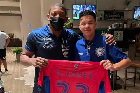 Nicarague le gana pulseada a Honduras por un joven prospecto de Estados Unidos
