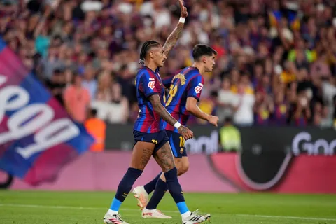 Raphinha, el espejo de Dembélé que Barcelona mira tras la salida de Lewandowski