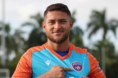 Debut y buen rendimiento de Joshua Pérez con el Miami FC en la USL