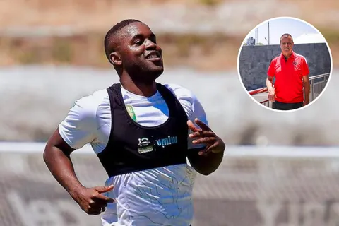 El mensaje de Ricardo Chacón que confirmaría el acercamiento de Joel Campbell a la Liga Deportiva Alajuelense