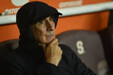 Otro revés para Alajuelense: la sanción que le cayó por un error de Guimaraes ante Saprissa