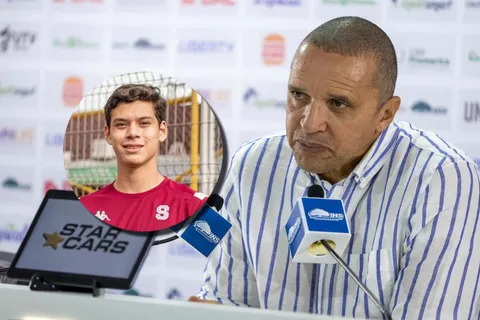 Erick Lonnis contó por qué Julián González no fue al microciclo.