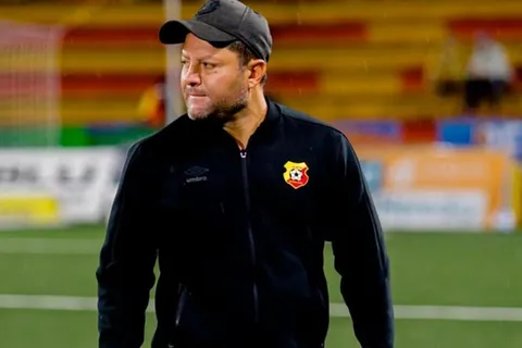 Jafet Soto se pasó por alto el silencio manudo y anunció la sede de Alajuelense para el juego ante Herediano