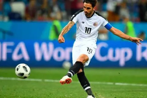 Bryan Ruiz esperará la Copa Oro para analizar su retiro