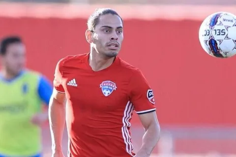 Legionario salvadoreño admitió que piensa volver y podría ir a FAS