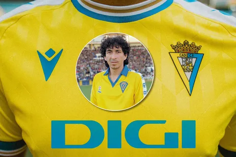 Cádiz CF recordó al Mágico González en la presentación de su nueva camiseta.