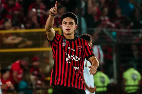 santiago van der putten-alajuelense