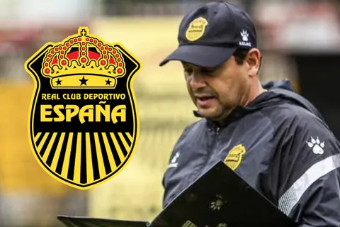 ¿Qué pasa con el salario de Jeaustin Campos en Honduras?: Real España comunica su rotunda postura con el DT tico