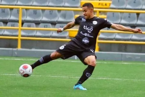 Roger Rojas no continuará en el Sporting FC de Costa Rica