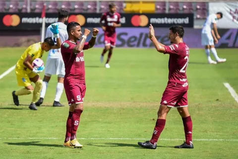Saprissa golea a Pérez Zeledón y se acerca a Cartaginés [VIDEO]