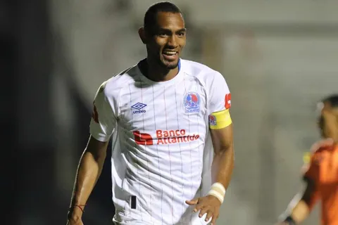 No hay vuelta atrás: Olimpia toma decisión final con Jerry Bengtson