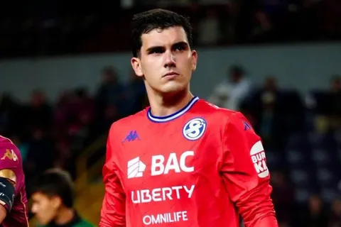 Saprissa lo celebra: Abraham Madriz pega el salto que en Costa Rica nadie vio venir