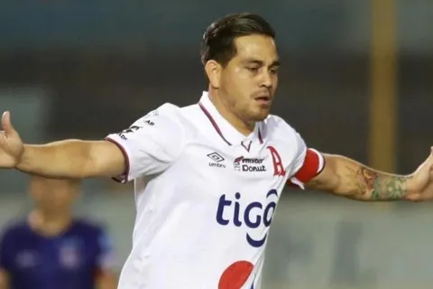 Fito Zelaya: "Me da pena quedar campeón goleador con ocho goles"