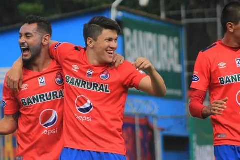 “Sentí que me usaron”, dijo ex DT del Municipal de Guatemala