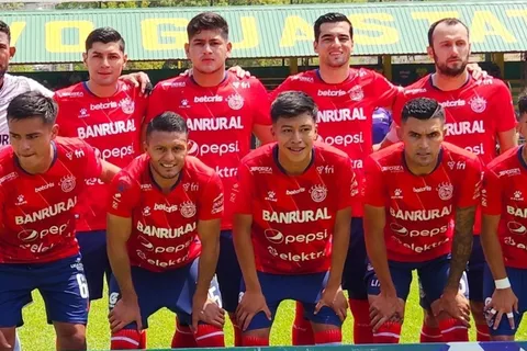José Calderón pone en duda su continuidad en Xelajú tras la eliminación en el Torneo Clausura 2024