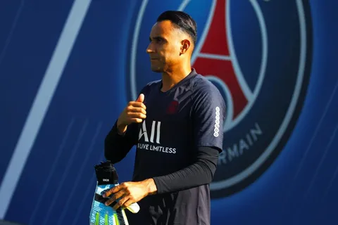 ¡Bienvenido a París, Keylor!