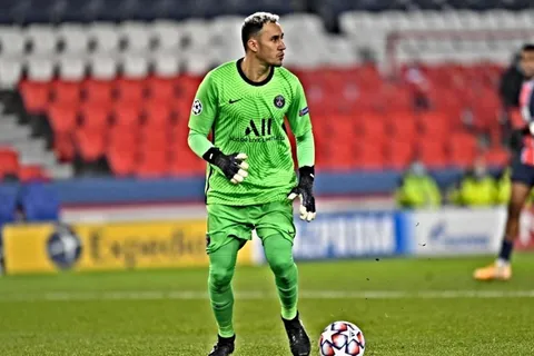Keylor Navas y PSG clasificados a los octavos de final de la Champions League [VIDEO]