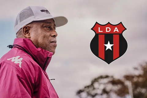 Hernán Medford buscará extender su buena racha ante Alajuelense.