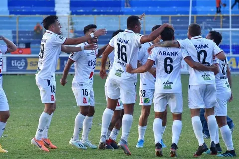 Alianza cerca de cerrar el regreso de una figura