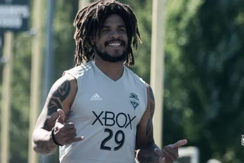 "El Mazinger" Torres espera debutar la otra semana con Seattle