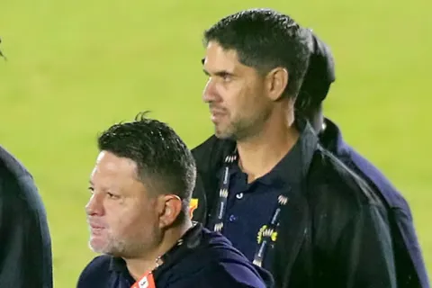 Problemas en puerta para Pablo Salazar.