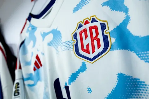 Costa Rica avanza con su nuevo DT. (Foto: FCRF)