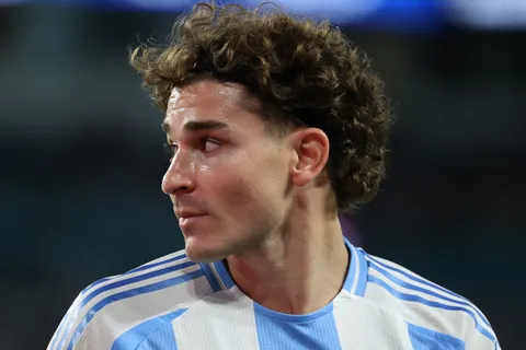 ¿Por qué no juega Julián Álvarez hoy en Argentina vs. Austria por el Mundial 2026?