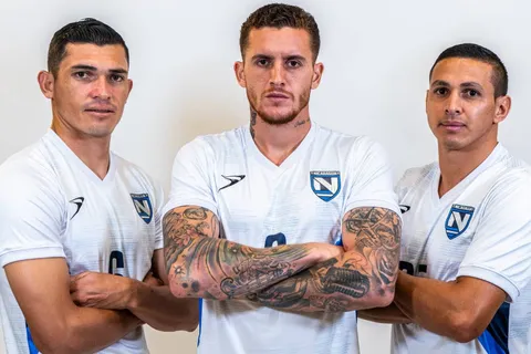 Nicaragua busca convencer a dos costarricenses para que jueguen la Copa Oro 2023