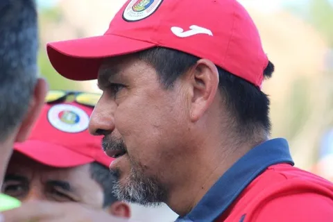 Memo Rivera dispara: "Somos mediocres, mejor que se pongan a jugar muñecas"