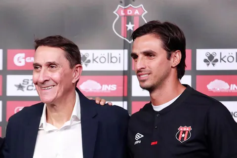 La magia de Bryan Ruiz sigue intacta: el talento que mostró en el triunfo de Alajuelense