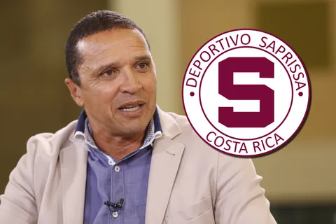 Erick Lonis explota contra Saprissa.