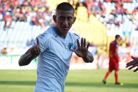 Comunicaciones venció 4-2 a Municipal y se adueñó del Clásico 311