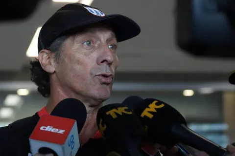 Pedro Troglio pone en duda su continuidad con Olimpia tras ser eliminado en la Concachampions