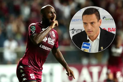 Mientras la crisis en Saprissa estalla, Javon East vuelve a hundir a Sergio Gila y Tibás lo sentencia
