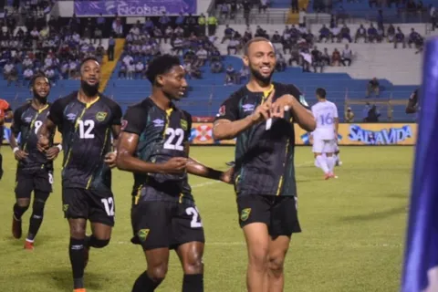 Eliminatorias Concacaf: Honduras pierde ante Jamaica y se aleja de Qatar 2022 [VIDEO]